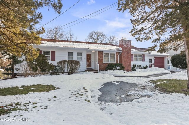 31 East Drive, Toms River, NJ 08753