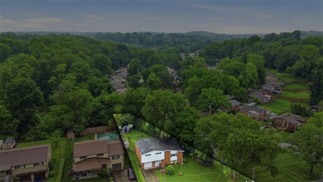 4662 Mapledale Dr, Lincoln Place, PA 15120