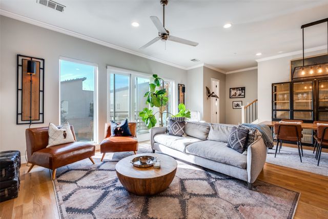 1262 N Prairie Avenue, Dallas, TX 75204