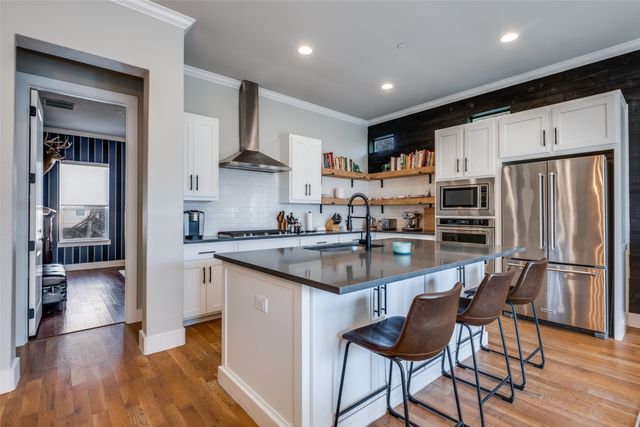 1262 N Prairie Avenue, Dallas, TX 75204