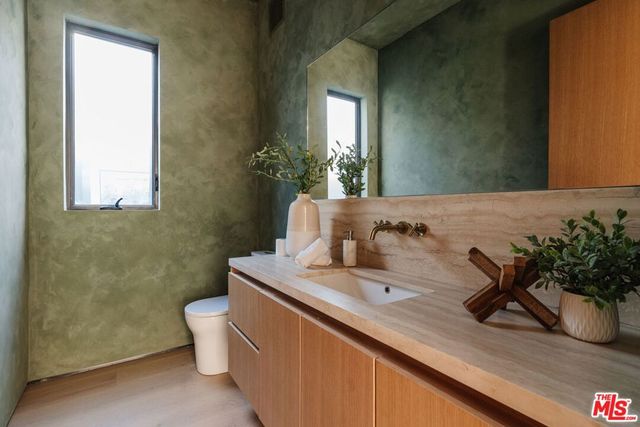 1611 S Bedford Street, Los Angeles, CA 90035