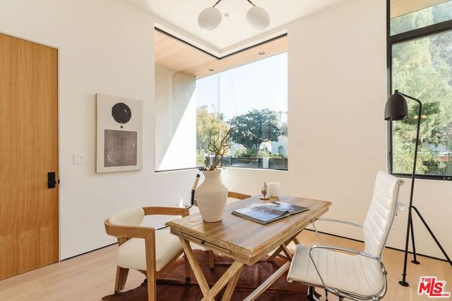 1611 S Bedford Street, Los Angeles, CA 90035