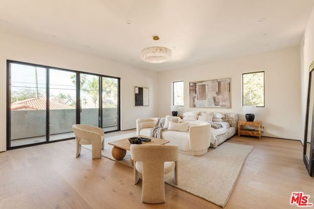 1611 S Bedford Street, Los Angeles, CA 90035