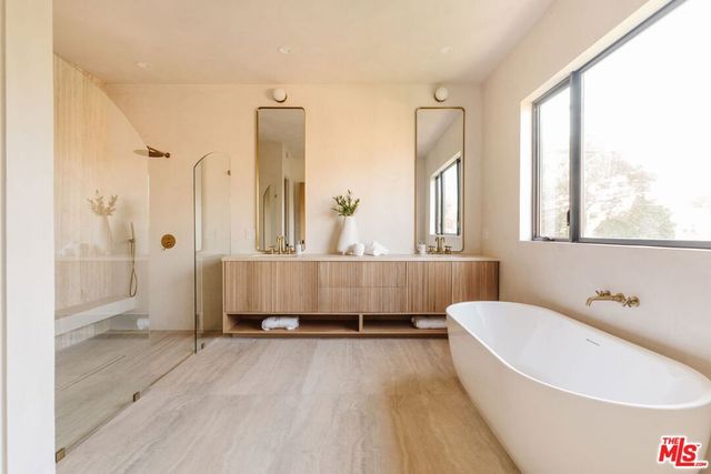 1611 S Bedford Street, Los Angeles, CA 90035