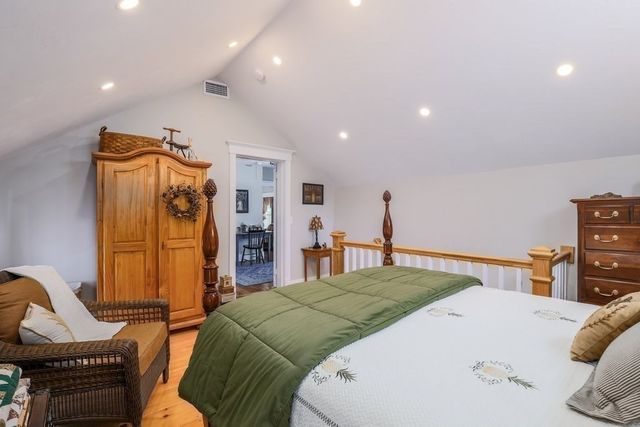 11 High St, West Brookfield, MA 01585