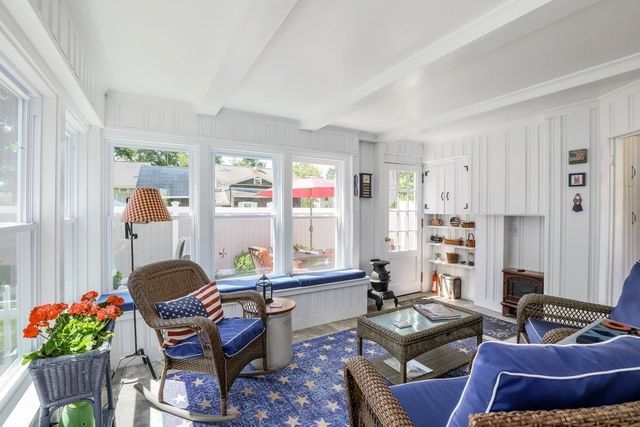 11 High St, West Brookfield, MA 01585