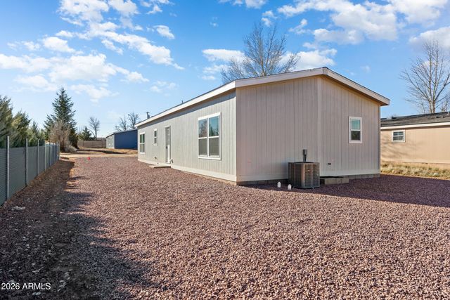 360 W GRANADA Drive, Paulden, AZ 86334