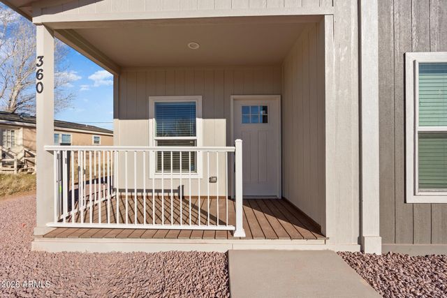 360 W GRANADA Drive, Paulden, AZ 86334