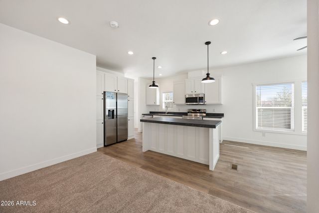 360 W GRANADA Drive, Paulden, AZ 86334