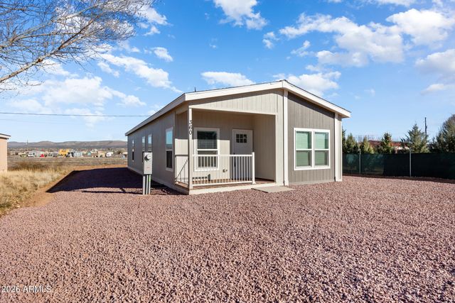 360 W GRANADA Drive, Paulden, AZ 86334
