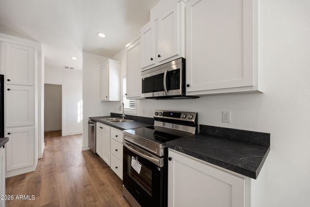 360 W GRANADA Drive, Paulden, AZ 86334