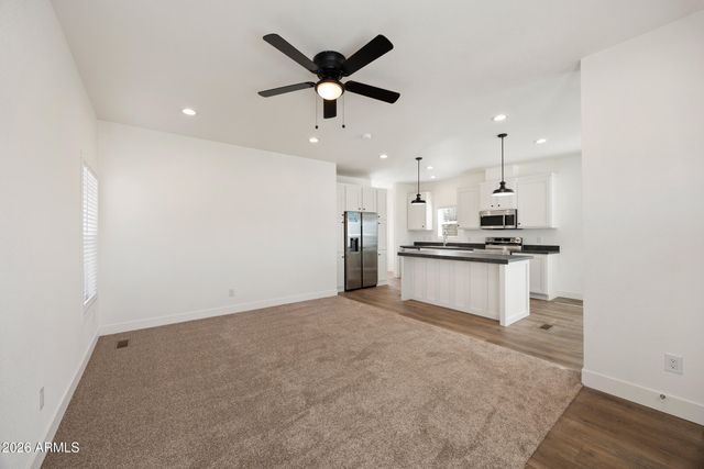 360 W GRANADA Drive, Paulden, AZ 86334