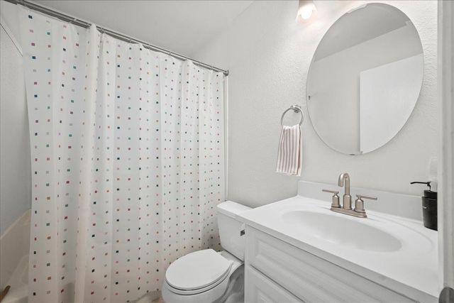 8997 Gainsboro Way, Sacramento, CA 95826