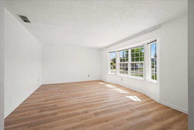 8997 Gainsboro Way, Sacramento, CA 95826