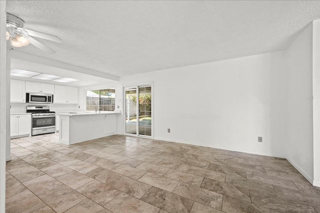 8997 Gainsboro Way, Sacramento, CA 95826