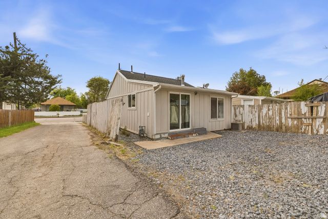 3022 S JEFFERSON AVE, Ogden, UT 84403