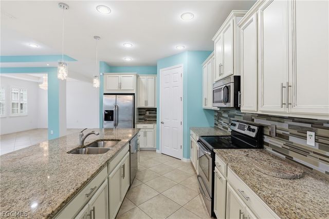 3177 Royal Gardens AVE, Fort Myers, FL 33916