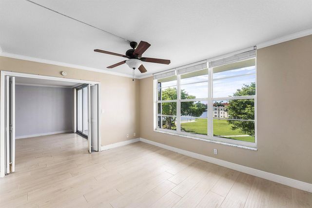 3150 NE 48th Court 411, Lighthouse Point, FL 33064