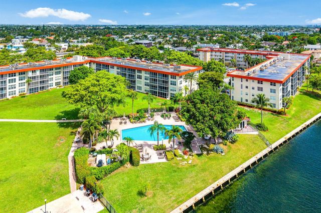 3150 NE 48th Court 411, Lighthouse Point, FL 33064
