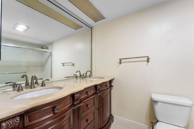 3150 NE 48th Court 411, Lighthouse Point, FL 33064