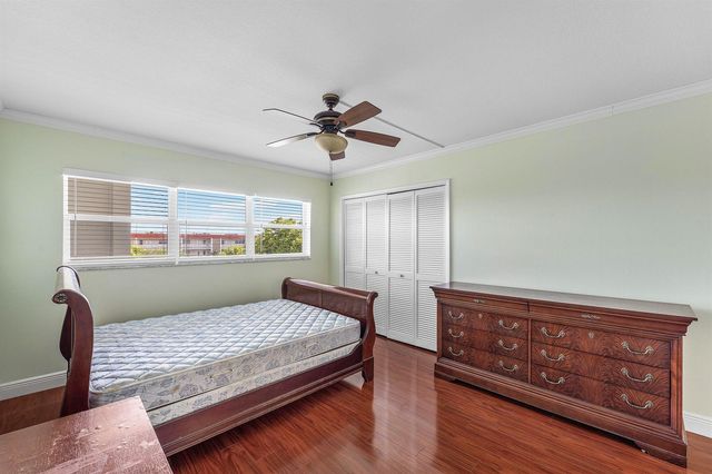 3150 NE 48th Court 411, Lighthouse Point, FL 33064