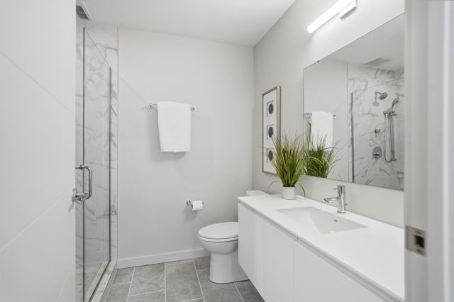 120 Main Street, 205, Newport, KY 41071