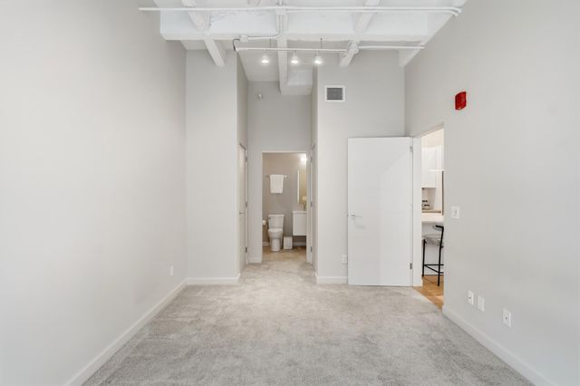 120 Main Street, 205, Newport, KY 41071