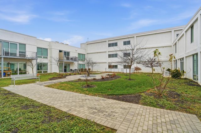 120 Main Street, 205, Newport, KY 41071