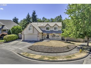 2878 Ne AURORA Dr, Hillsboro, OR 97124