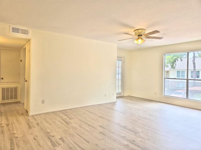 14515 Wunderlich Drive 1704, Houston, TX 77069