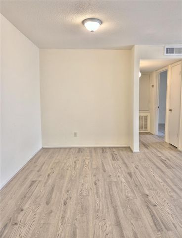 14515 Wunderlich Drive 1704, Houston, TX 77069