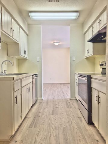 14515 Wunderlich Drive 1704, Houston, TX 77069