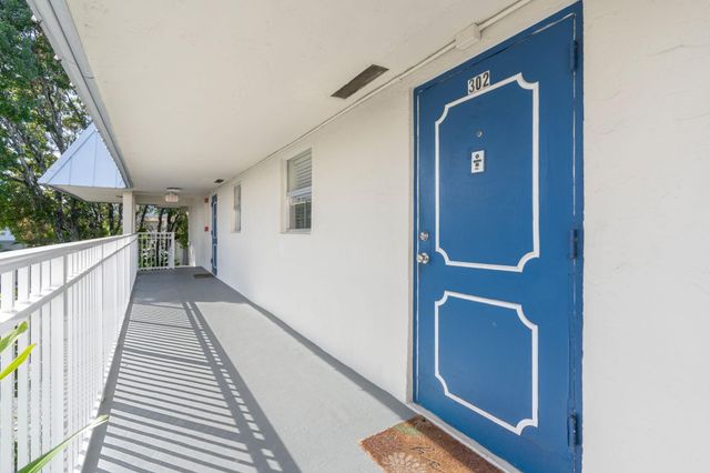 3000 Riverside Dr 302-1, Coral Springs, FL 33065