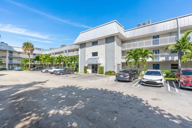 3000 Riverside Dr 302-1, Coral Springs, FL 33065