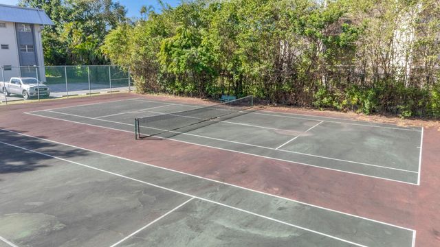 3000 Riverside Dr 302-1, Coral Springs, FL 33065