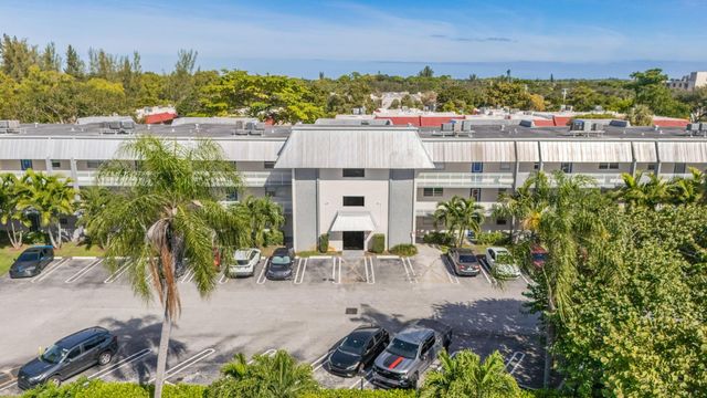 3000 Riverside Dr 302-1, Coral Springs, FL 33065