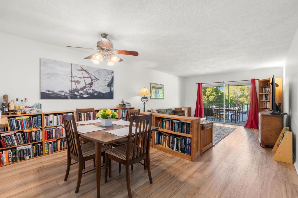 3000 Riverside Dr 302-1, Coral Springs, FL 33065