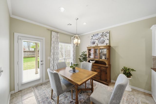 8806 E 110th Place, Tulsa, OK 74133