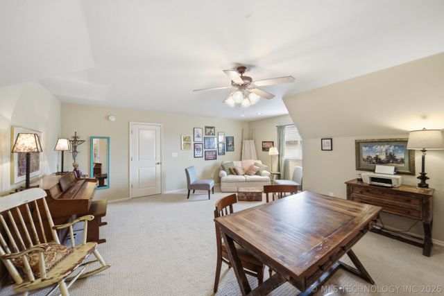 8806 E 110th Place, Tulsa, OK 74133