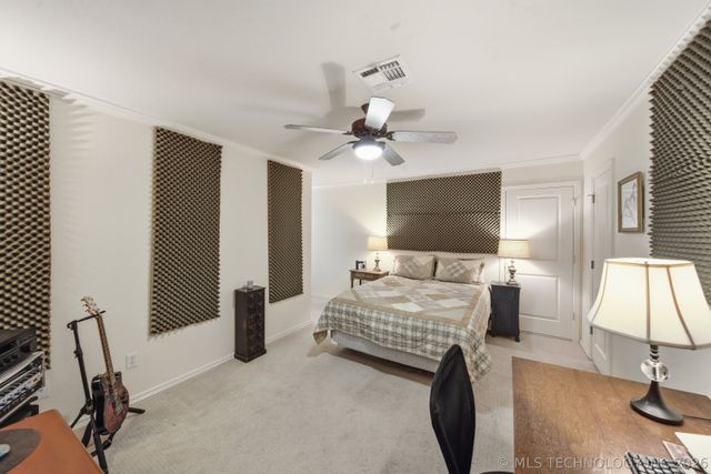 8806 E 110th Place, Tulsa, OK 74133