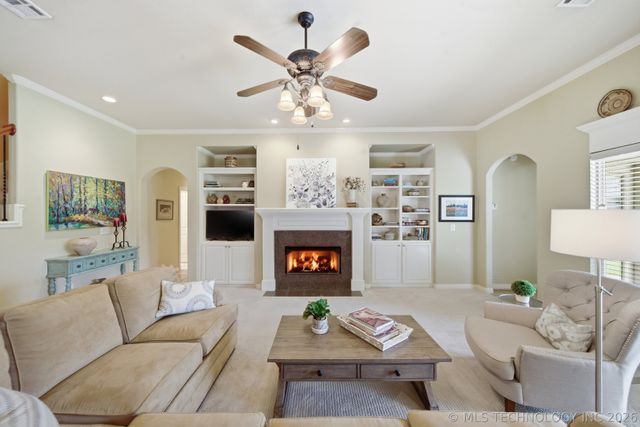 8806 E 110th Place, Tulsa, OK 74133