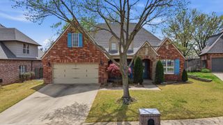 8806 E 110th Place, Tulsa, OK 74133