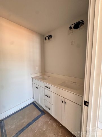 711 Pinecone Drive 26, Gastonia, NC 28056