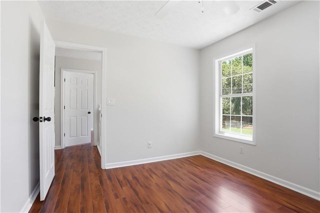 7318 Coral Lake Drive, Flowery Branch, GA 30542