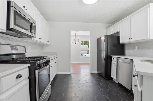 7318 Coral Lake Drive, Flowery Branch, GA 30542