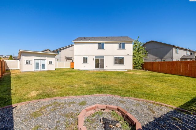 9305 W 9th Place, Kennewick, WA 99336
