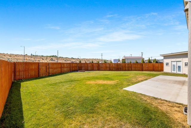 9305 W 9th Place, Kennewick, WA 99336
