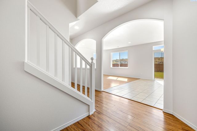 9305 W 9th Place, Kennewick, WA 99336