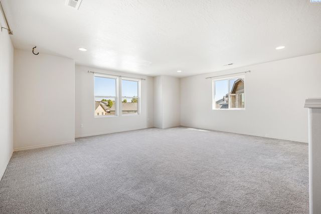9305 W 9th Place, Kennewick, WA 99336
