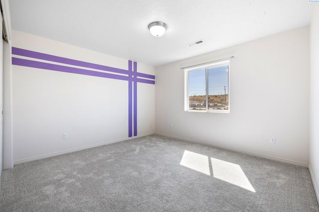 9305 W 9th Place, Kennewick, WA 99336